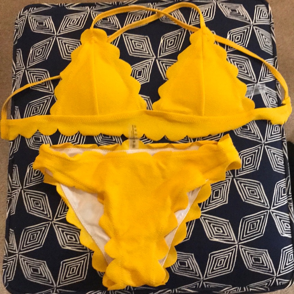 Bathing suit